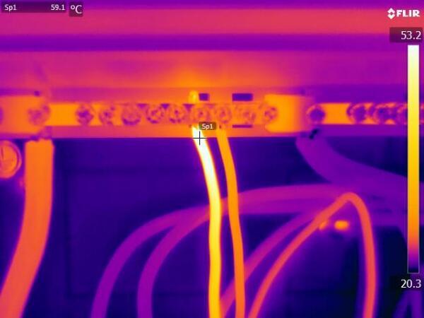 Termokamera FLIR T660 pro údržbu a stavebnictví