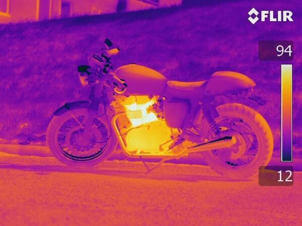 Termokamera FLIR T660 pro údržbu a stavebnictví