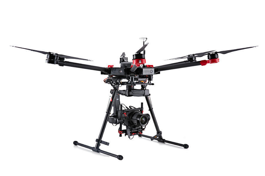 Dron DJI M600