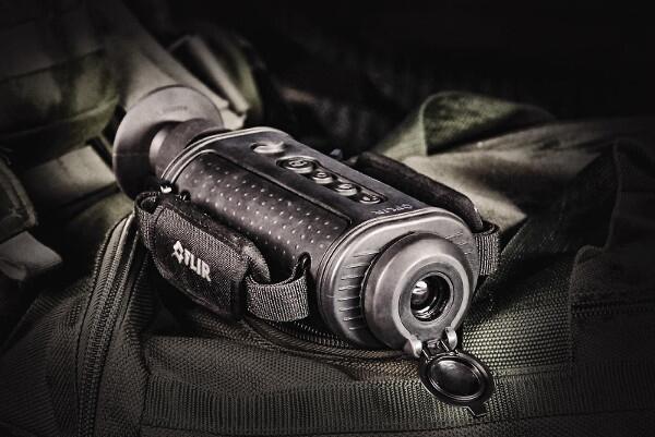 Termokamera FLIR HS-X Command 320 pro noční vidění